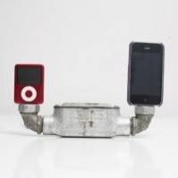 Двойная док-станция для iPod/iPhone в стиле «индастриал»