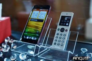 HTC Mini – телефон для смартфона