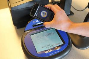 Операторы «большой тройки» будут вместе внедрять мобильные NFC-платежи